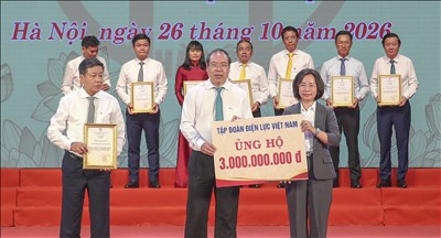 EVN và 4 Tổng công ty trực thuộc có trụ sở tại Hà Nội ủng hộ Quỹ “Vì người nghèo” và an sinh xã hội Thành phố Hà Nội năm 2026 tổng số tiền 3 tỷ đồng