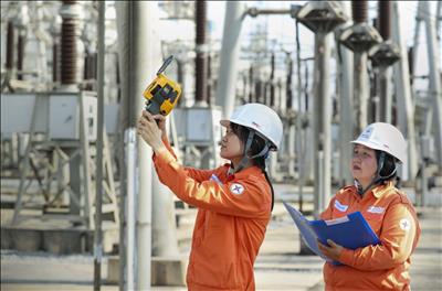 Cuộc thi ảnh “Nét đẹp phụ nữ EVN”: 136 tác phẩm vào vòng bình chọn online