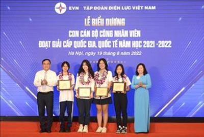 Biểu dương, khen thưởng 59 học sinh giỏi quốc gia, quốc tế là con của CBCNV Tập đoàn Điện lực Việt Nam
